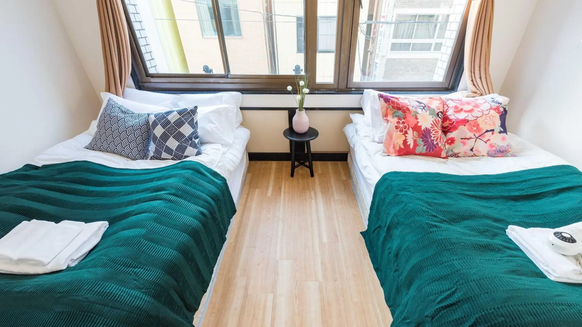 Tora Hotel Tokyo Ueno 寅ホテル 上野 C