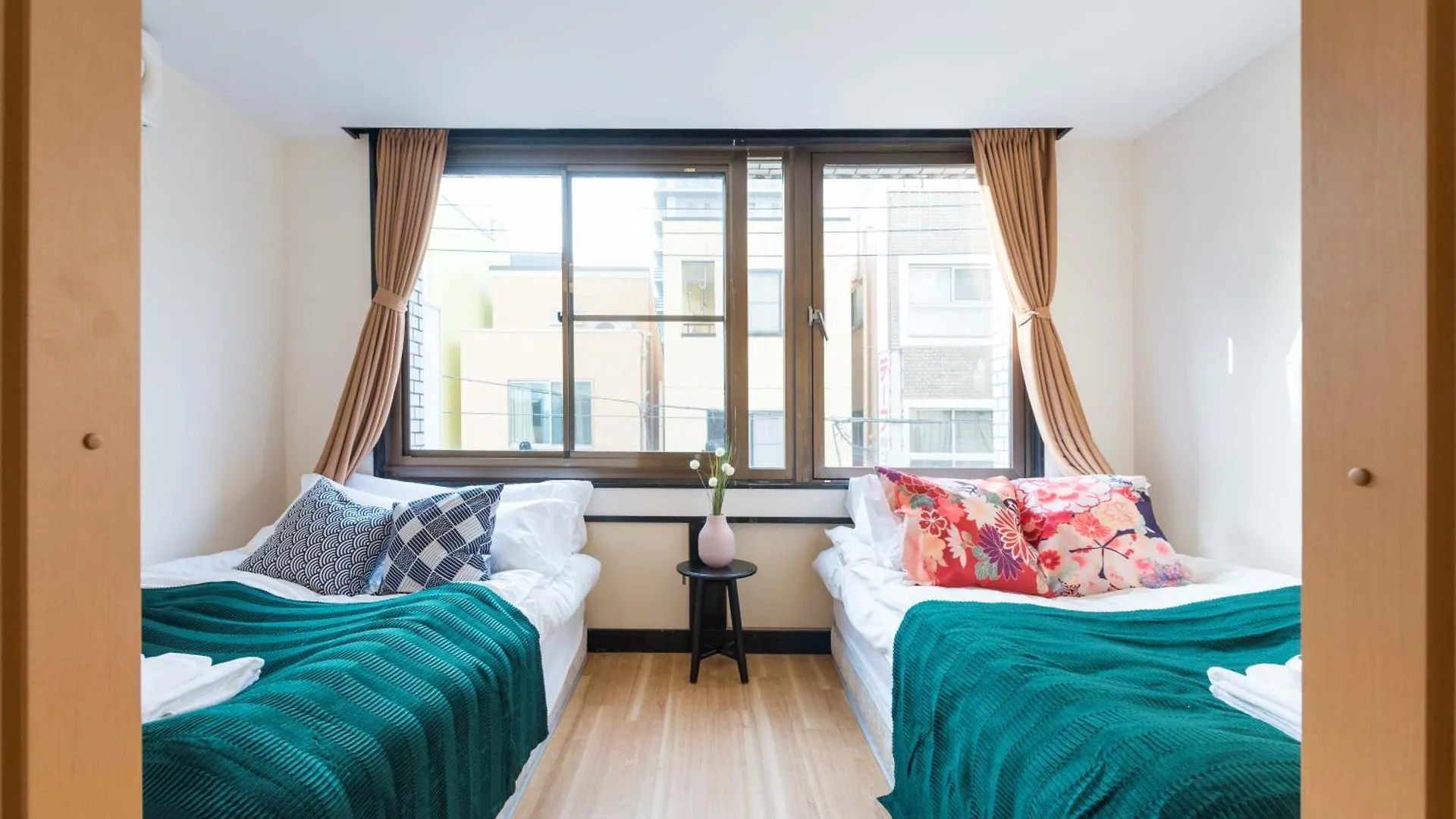 Tora Hotel Tokyo Ueno 寅ホテル 上野 C